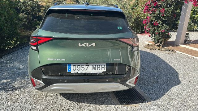 COMING SOON KIA SPORTAGE DESIGN PHEV 1,6 AUTO 4X4 SPANISH LHD IN SPAIN 23000 MILES 2022